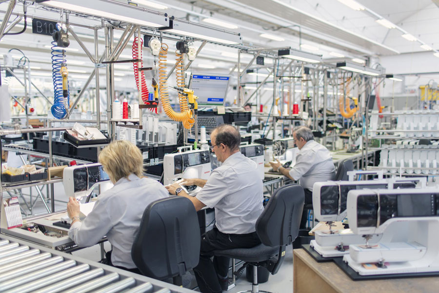 BERNINA工場1