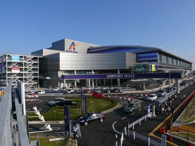 Airport_Walk
