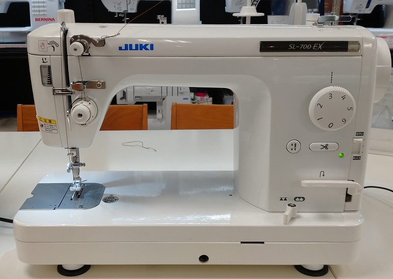 厚物縫いが得意な職業用ミシン、ジャノメ HD9と JUKI SL700EX | み