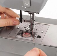 自動針穴糸通し